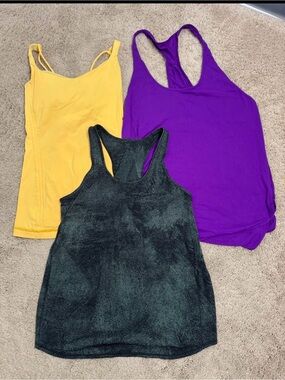Lululemon Lot of Size 6 Essential Pleated Tank Tops 3 Total!!!